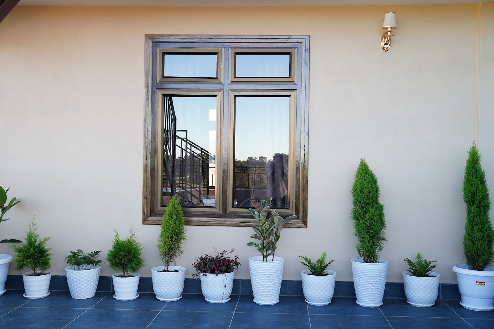 Spacious Golf-View Rooms with 5-Star Service in Shillong 2