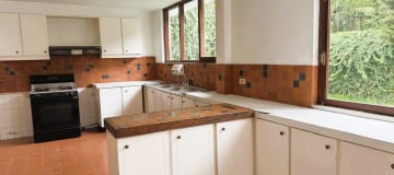 VENTA TERRENO PARA CONSTRUCTORAS 565 m² Frente: 18 m. QUITO TENIS.