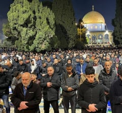 70 thousand Muslims praying at Temple mount during Ramadan 2024, in the midst of the Swords of Iron war. Photo by the Jordanian Wakf of East Jerusalem