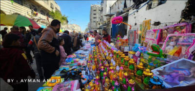 Markets in Gaza full of goods and buyers in 10/03/2024 amidst alleged genocide.