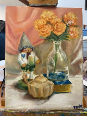 Young girl learnt oil painting