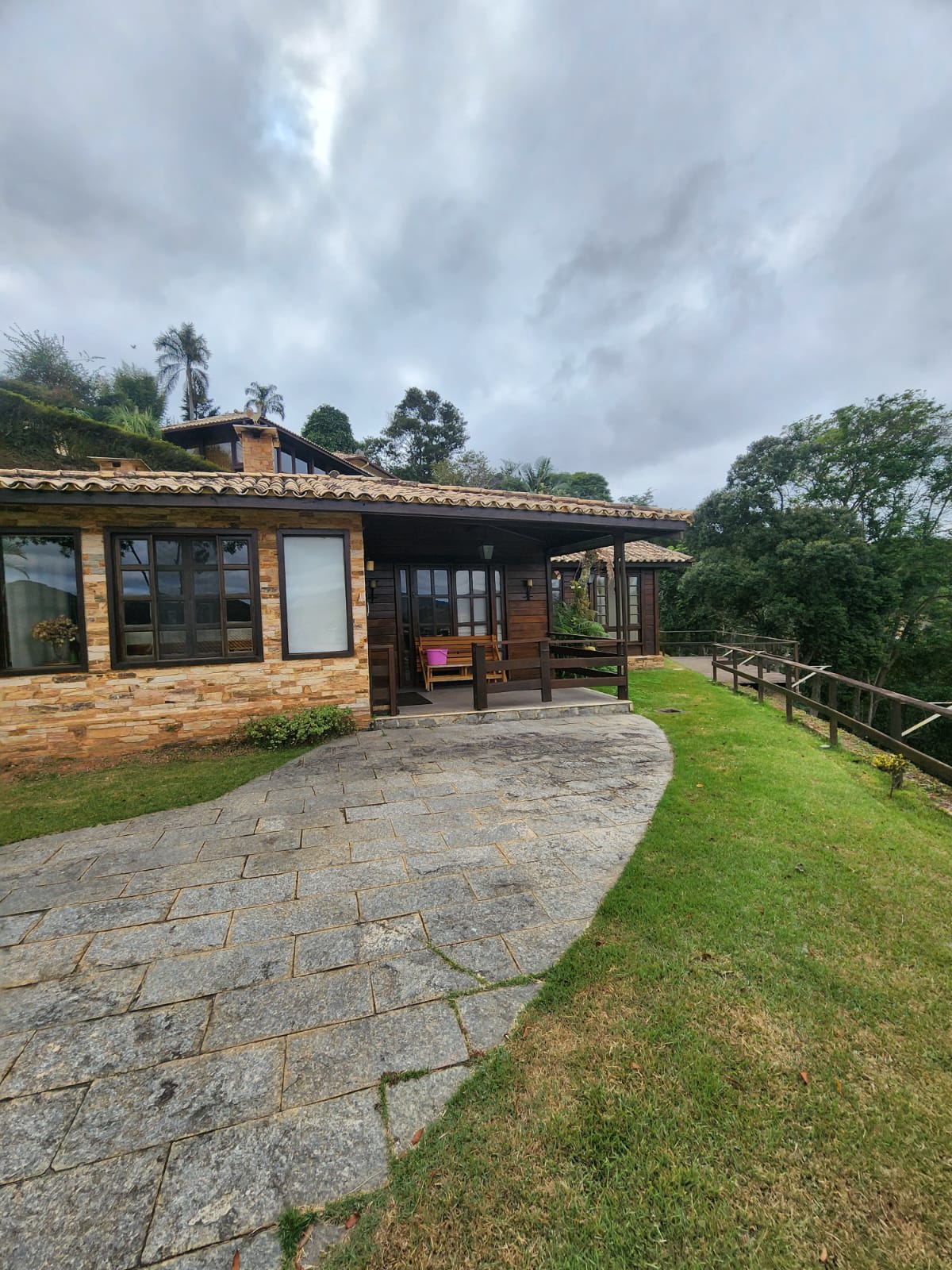 Casa Linear com Vista Panorâmica – Itaipava