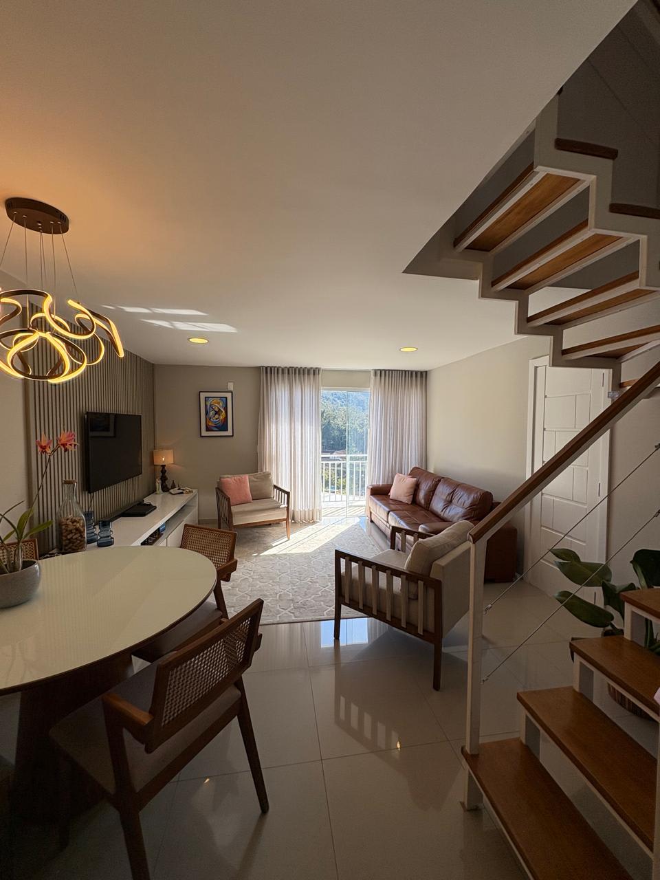 Elegante apartamento em Petrópolis.