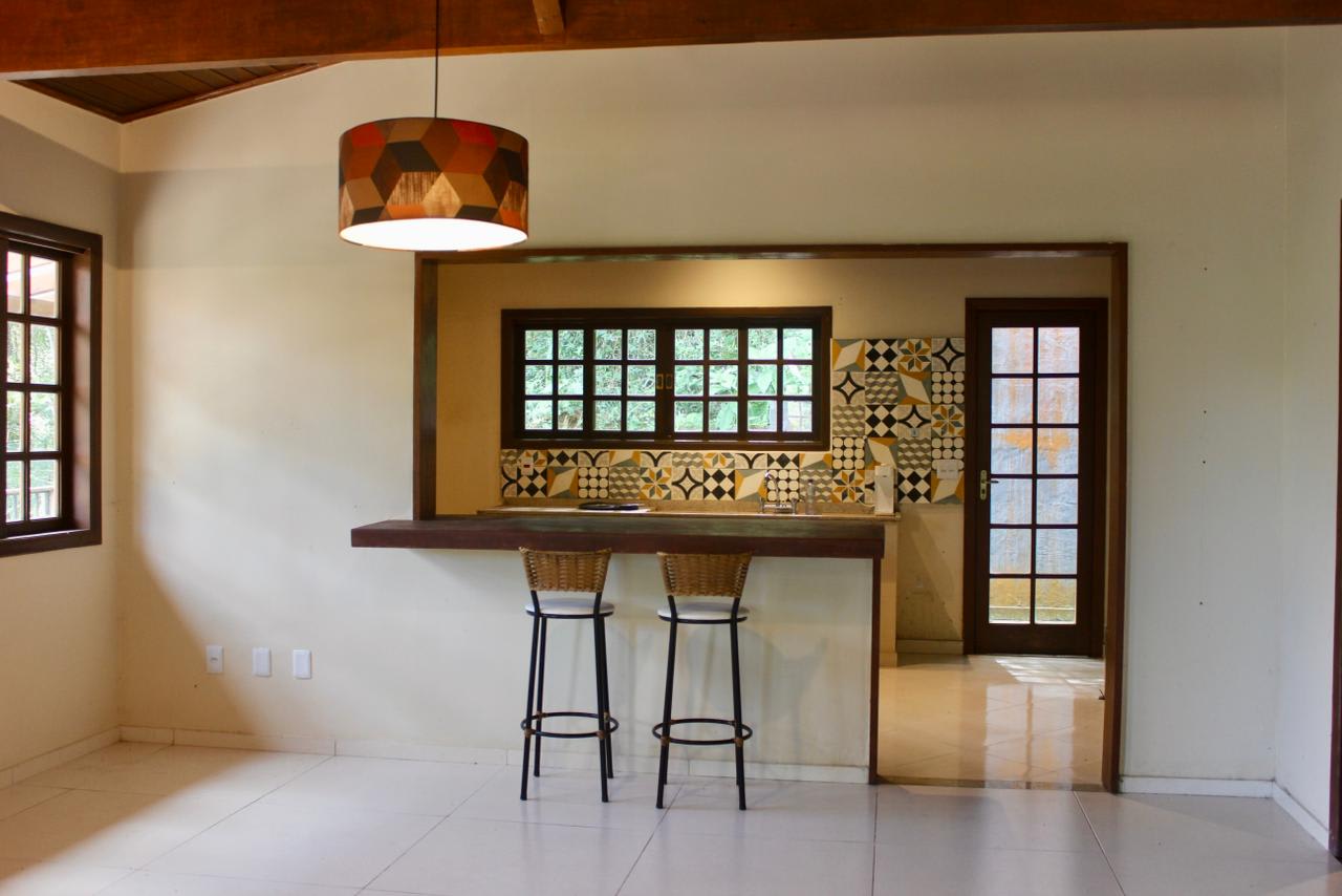 Casa muito charmosa dentro de condomínio em Araras.