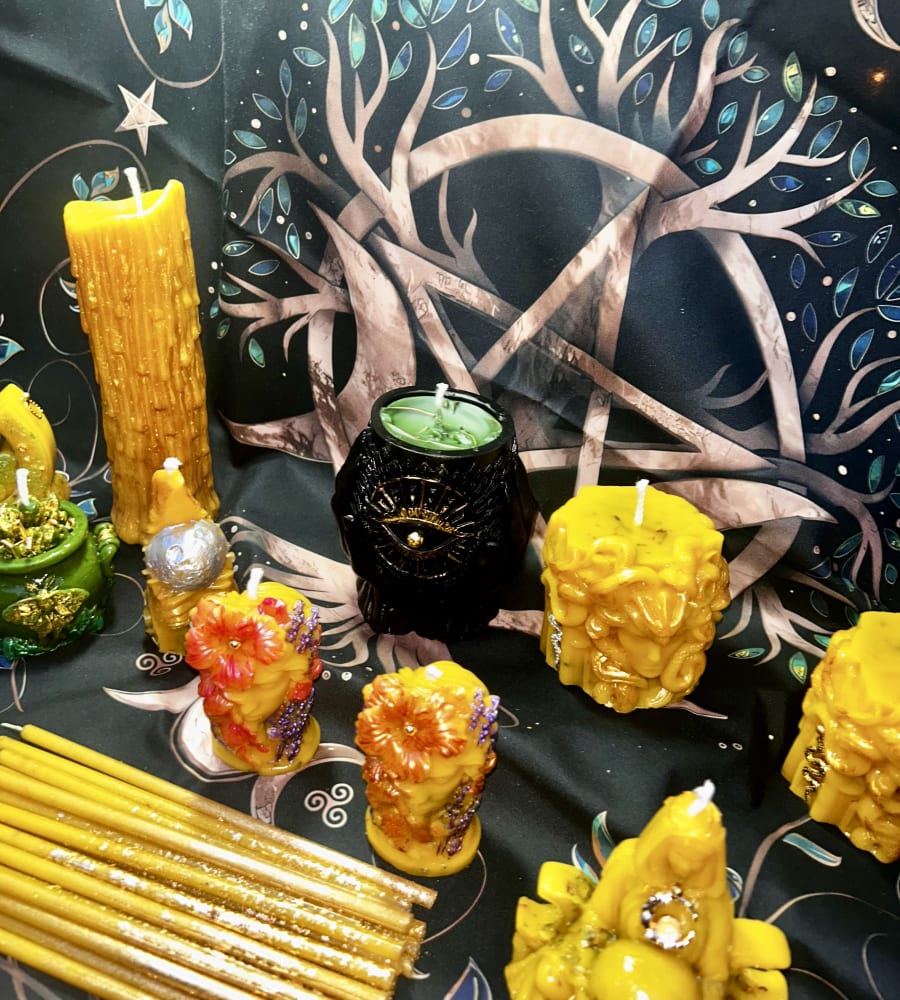 Zdjęcie przedstawiające świece