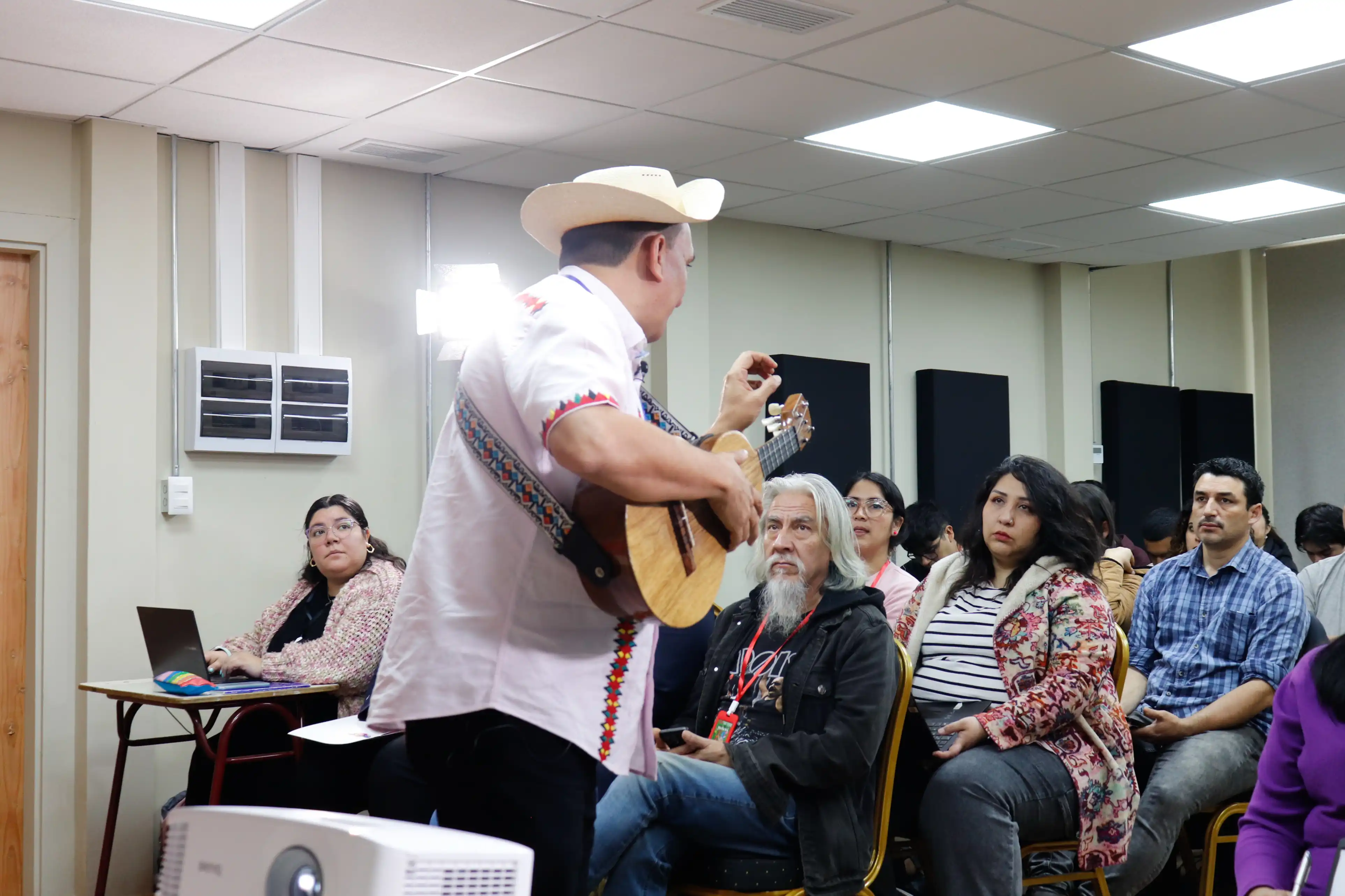 La música folklórica de Panamá: Pasado, presente y futuro (Lic. José Augusto Broce)