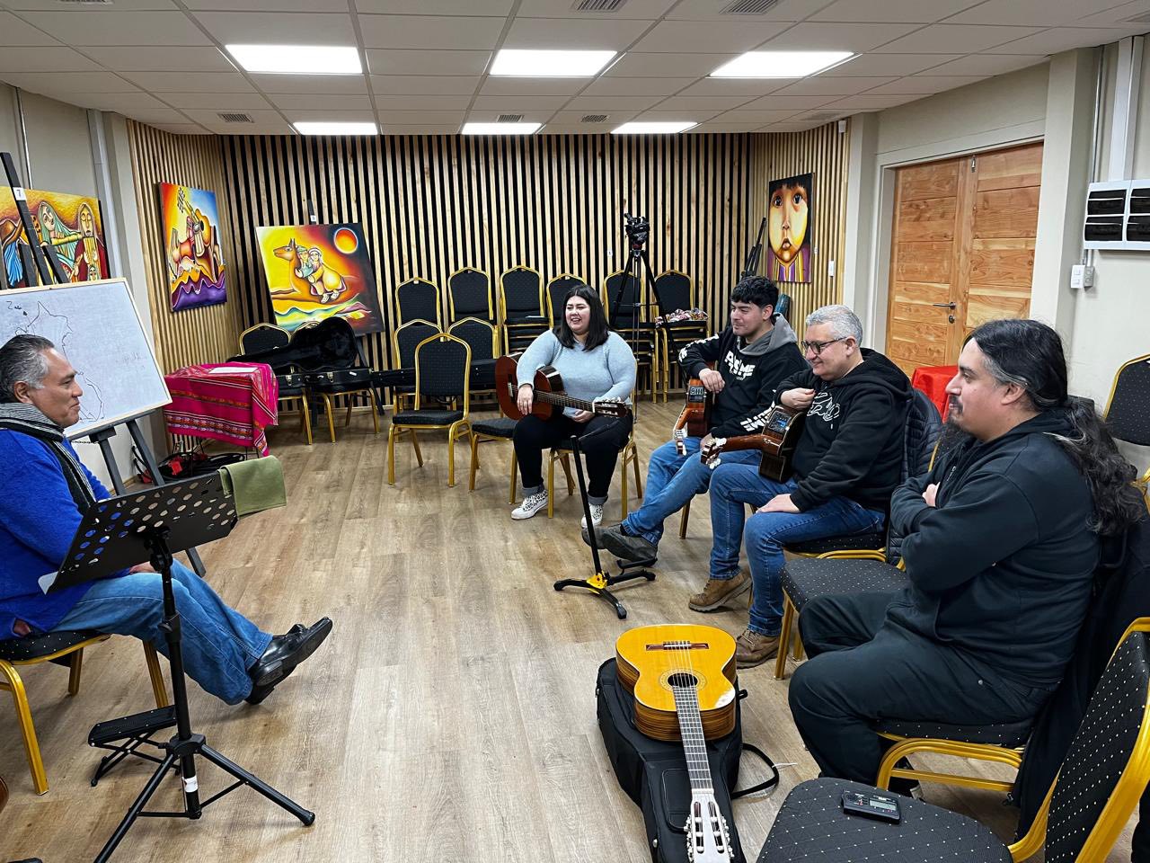 Taller canto y guitarra peruana