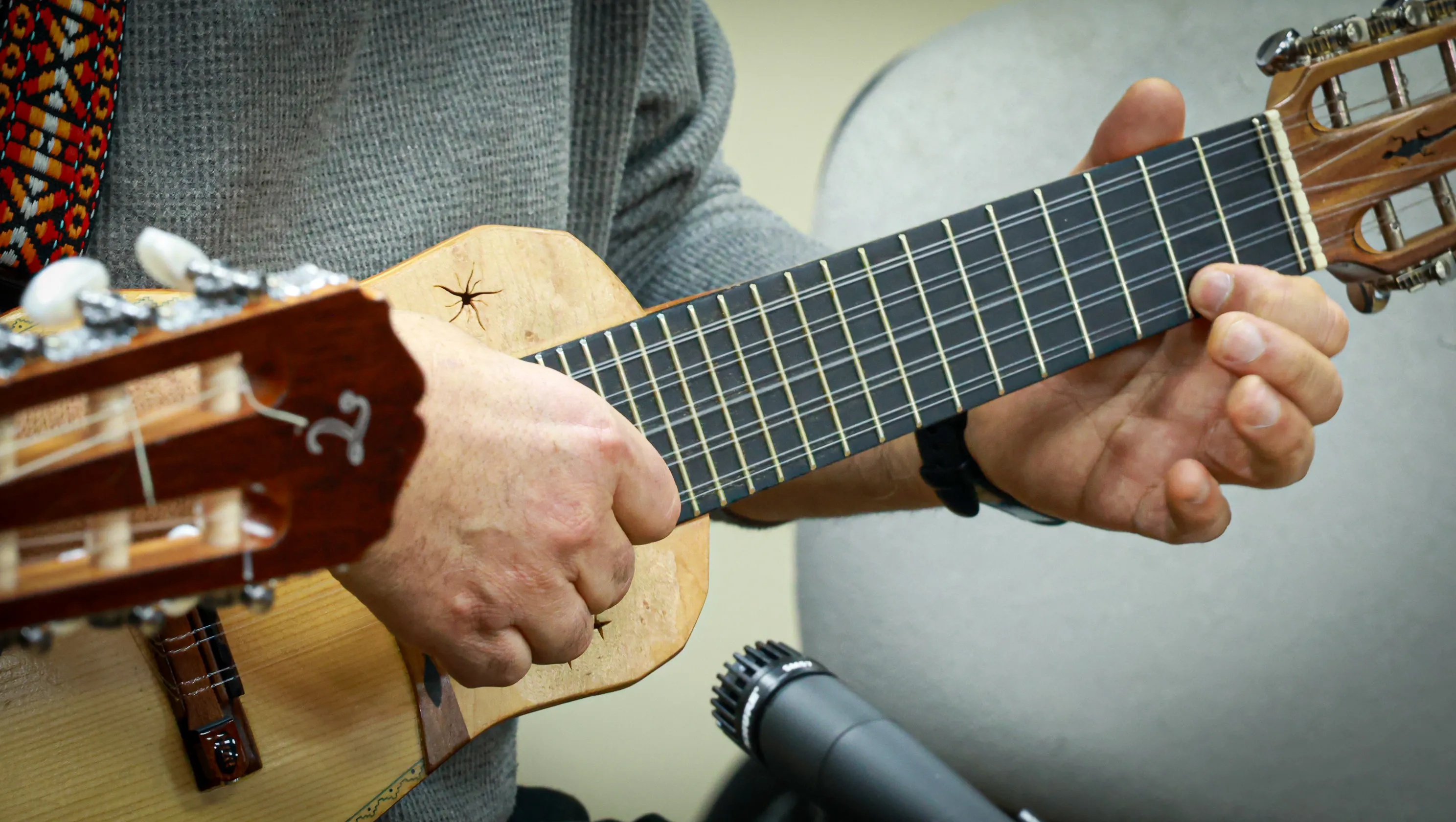 Certificación especialización en guitarra latinoamericana Por Horacio Salinas