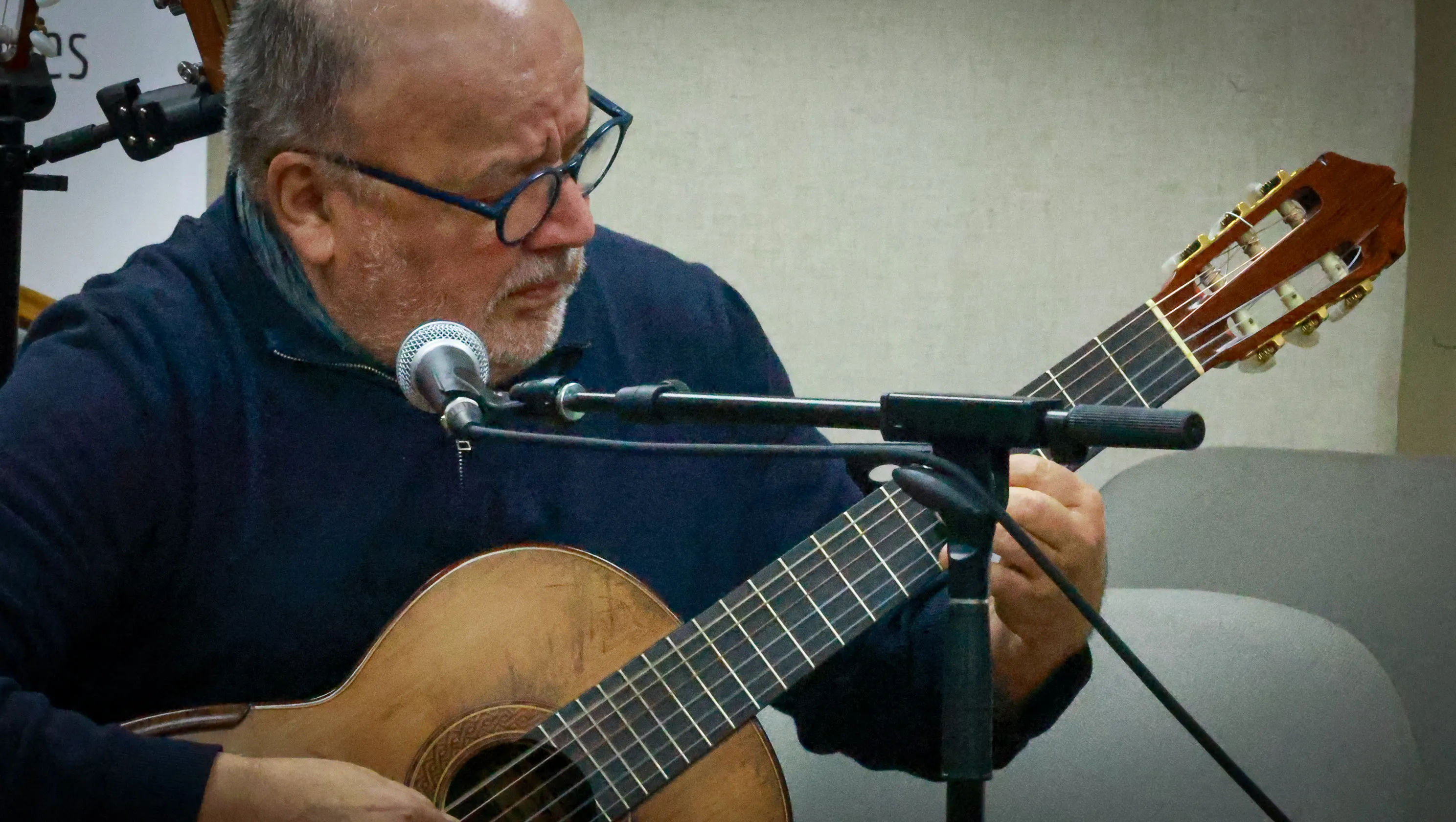 Certificación especialización en guitarra latinoamericana Por Horacio Salinas