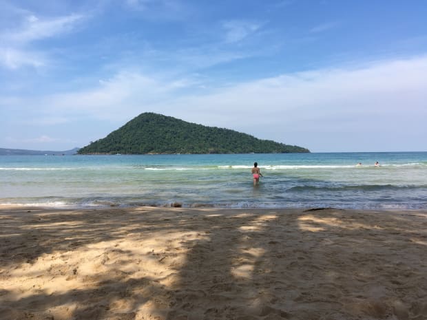 The beach on ko rong sanloem