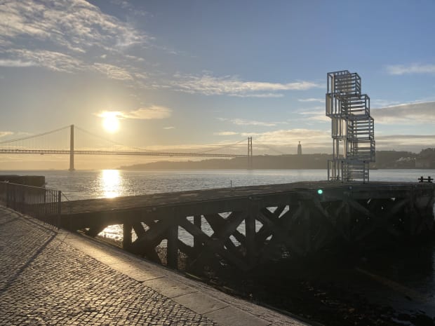 Running alongside the river at sunrise(ish)