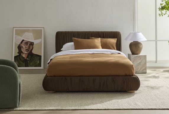 Gracie Bed Blaze Mocha color Blaze Mocha