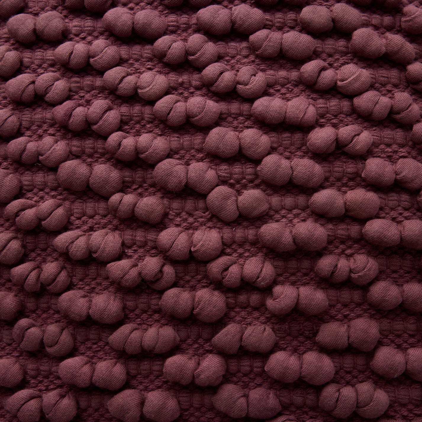 Lone Cushion Berry - 50 x 50cm color Berry