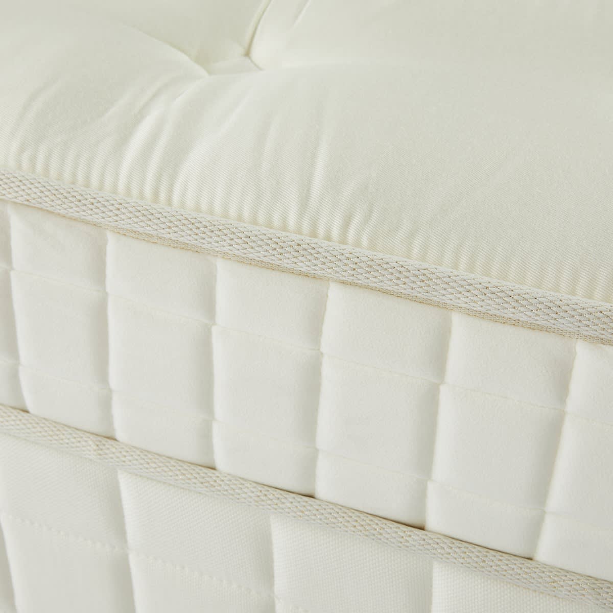 Art & Science Ultra Luxe Extra Comfort Mattress - Double color 68194202
