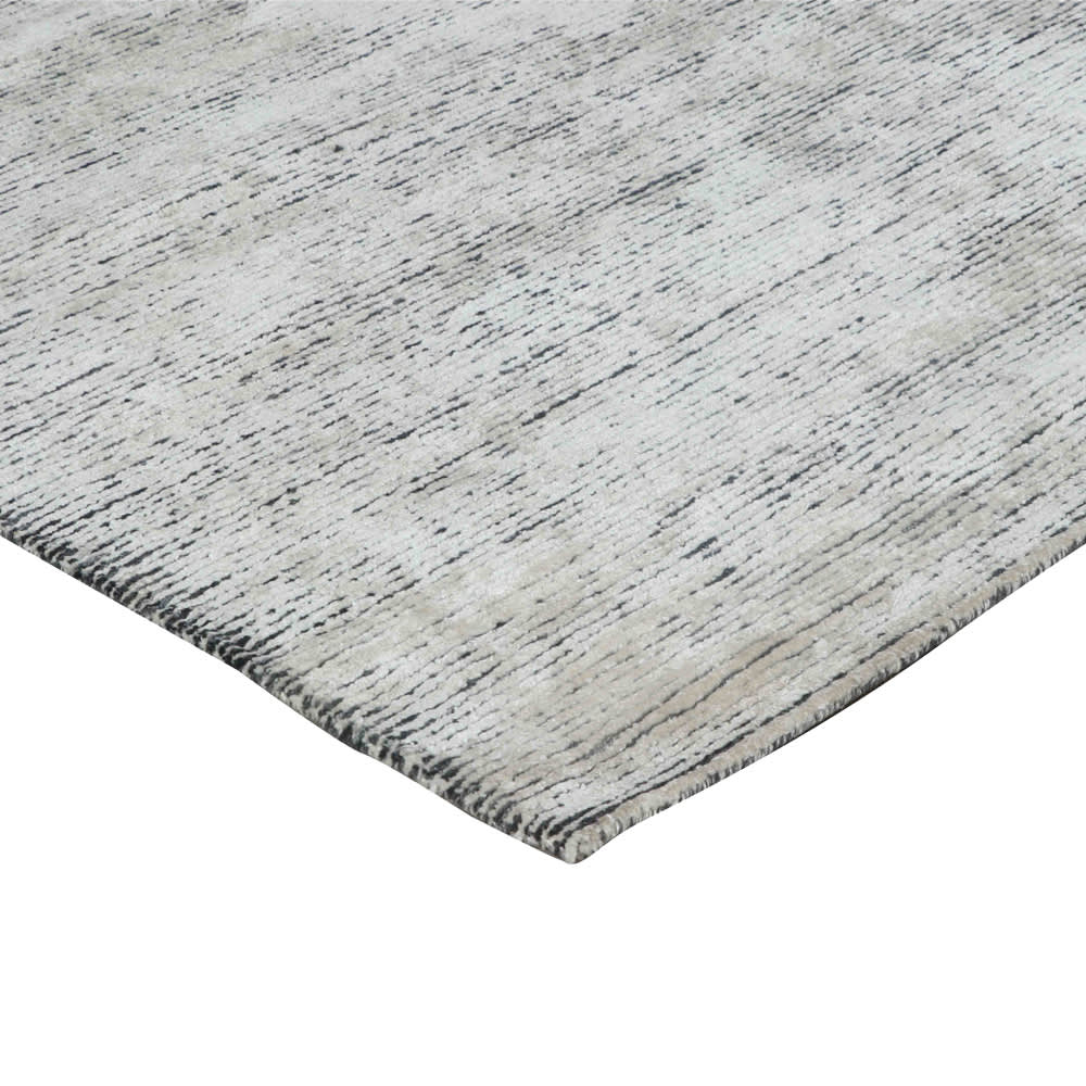 Esin Rug - Ivory/Black color Black/Ivory