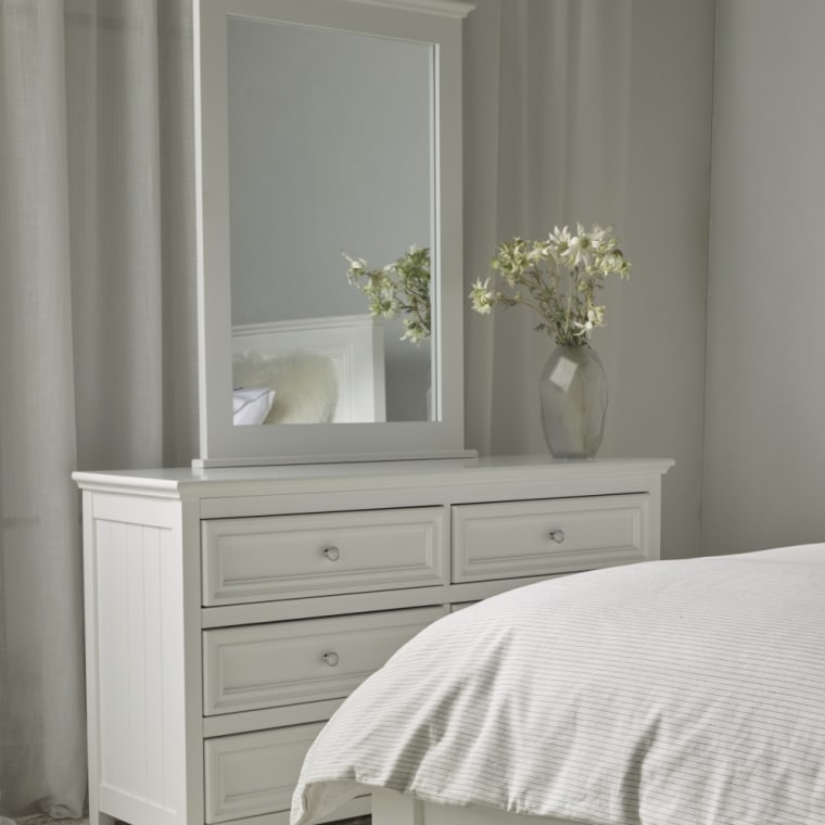 Mandalay Dresser With Mirror White color White