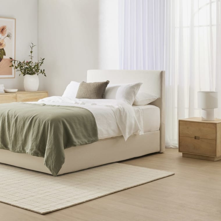 Havana Bedhead California Ivory color California Ivory