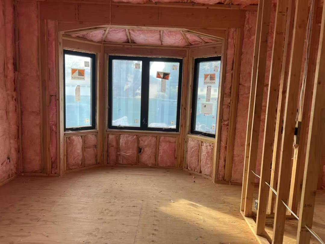 Bay window framing detail