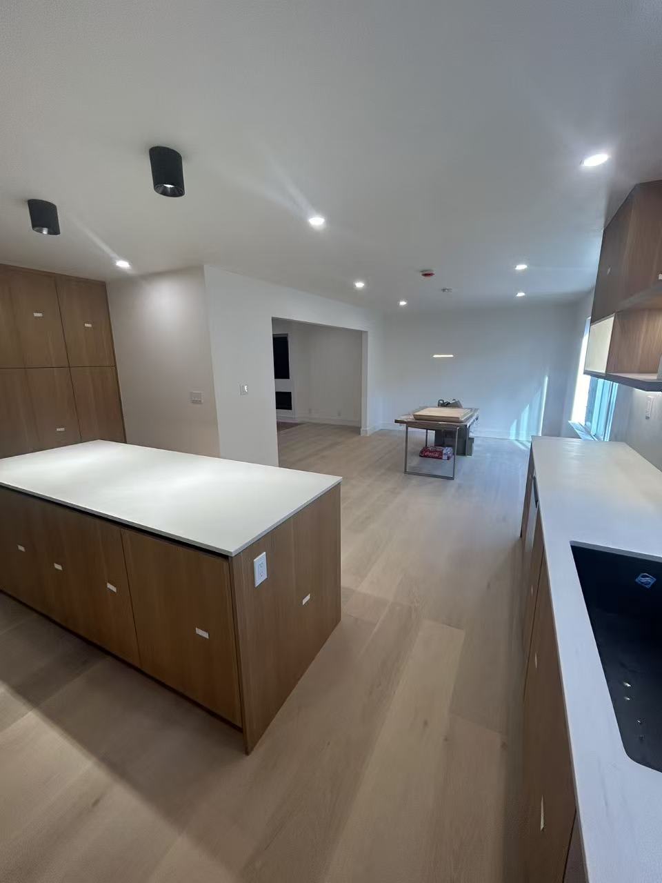 Kitchen with built-in wine fridge