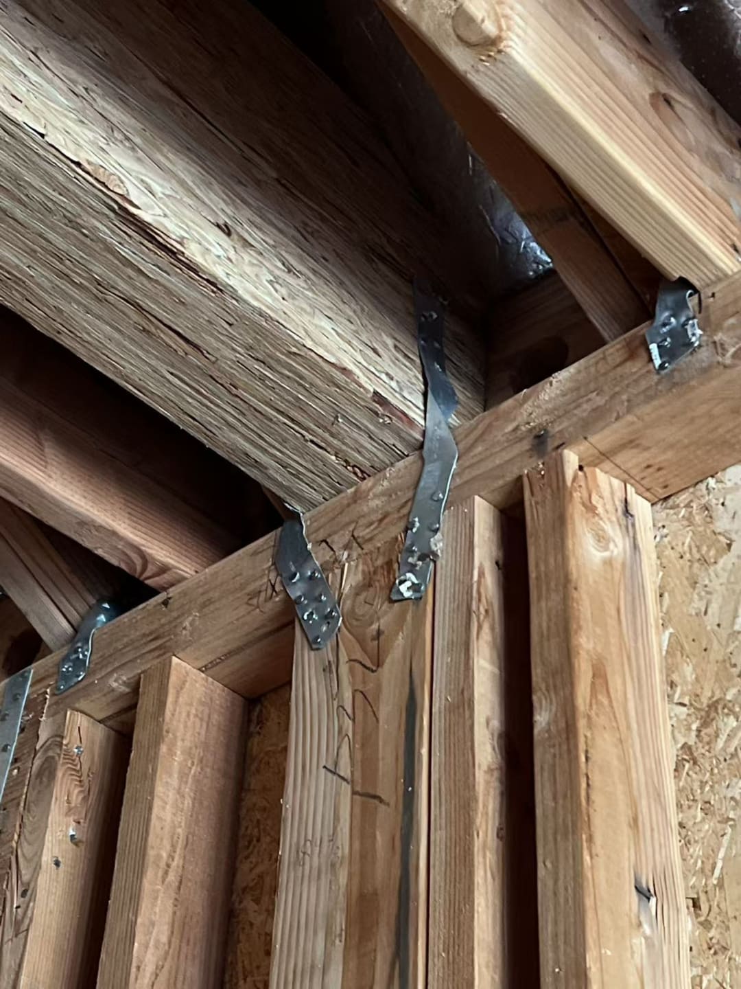 Framing connectors at beam intersection