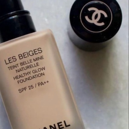 Chanel Les Beiges Healthy Glow Foundation