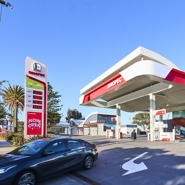 China Energy Giant Sinopec Opens First Fuel Station in Australia