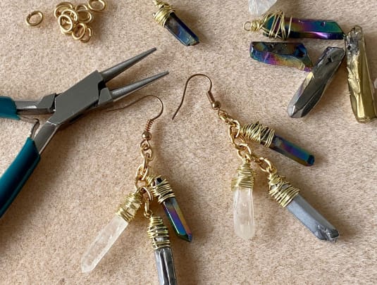 Wire wrapping crystal jewellery 