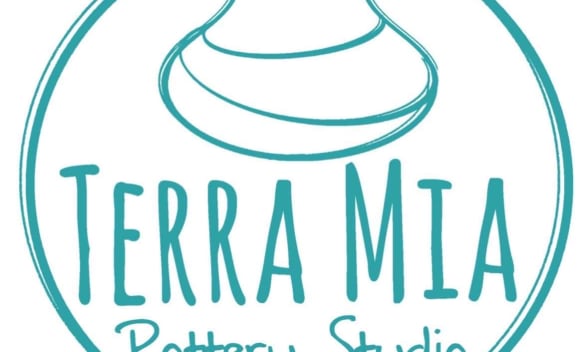 Terra mia Pottery studio uk