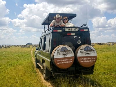 Experienced Mount Kilimanjaro mountain guides and local trekking crew