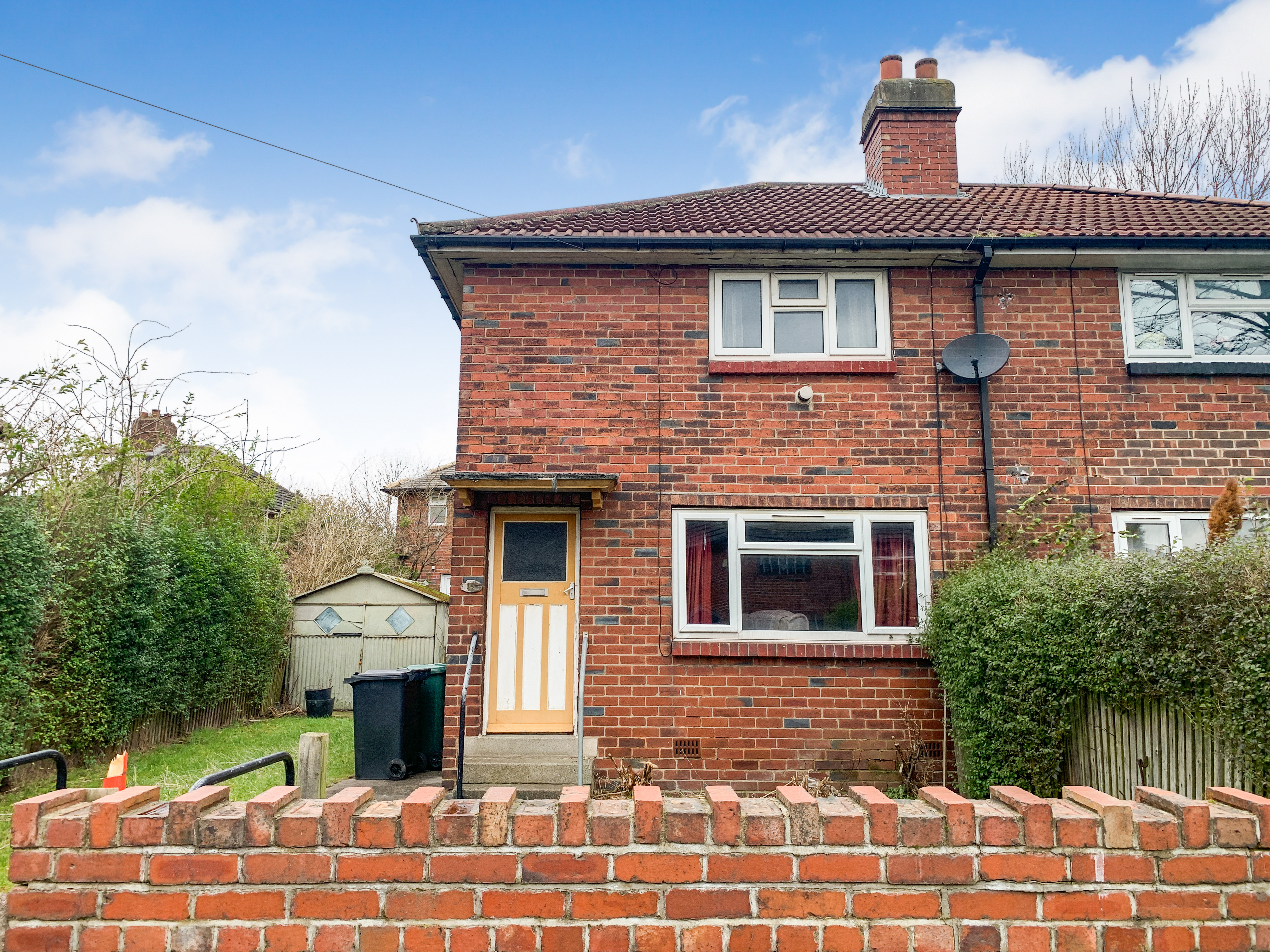 16 Sissons Crescent, Leeds