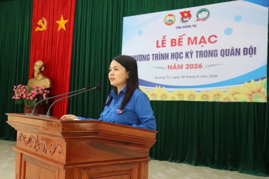 Đồng chí Trần Thị Thu, Tỉnh ủy viên, Bí thư Tỉnh đoàn Quảng Trị, phát biểu chỉ đạo tại buổi lễ bế mạc trang trọng.