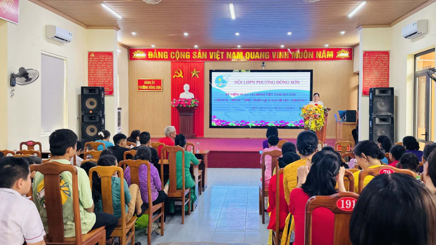 Quang cảnh hội nghị - Ảnh: B.N