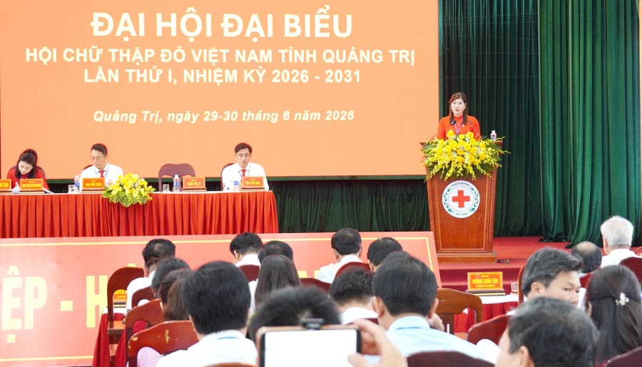 Đại biểu tham luận - Ảnh: C.H
