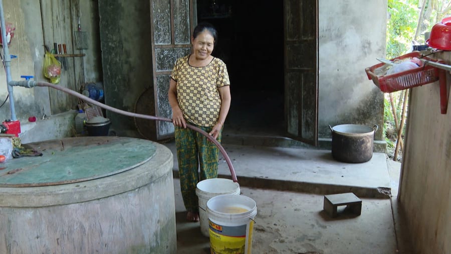 Nhiều hộ gia đình đào giếng nhưng lượng nước không đủ phục vụ nhu cầu sử dụng-Ảnh: T.T