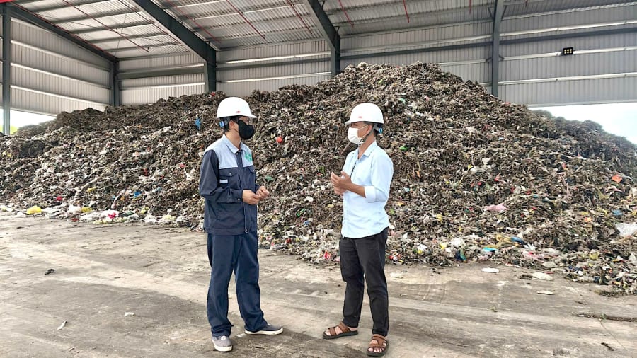 Nhà máy xử lý rác Trung Thuần đã cung cấp hơn 2.250 tấn nhiên liệu RDF cho 2 nhà máy xi măng: Sông Gianh và Văn Hóa - Ảnh: Quang Ngọc.