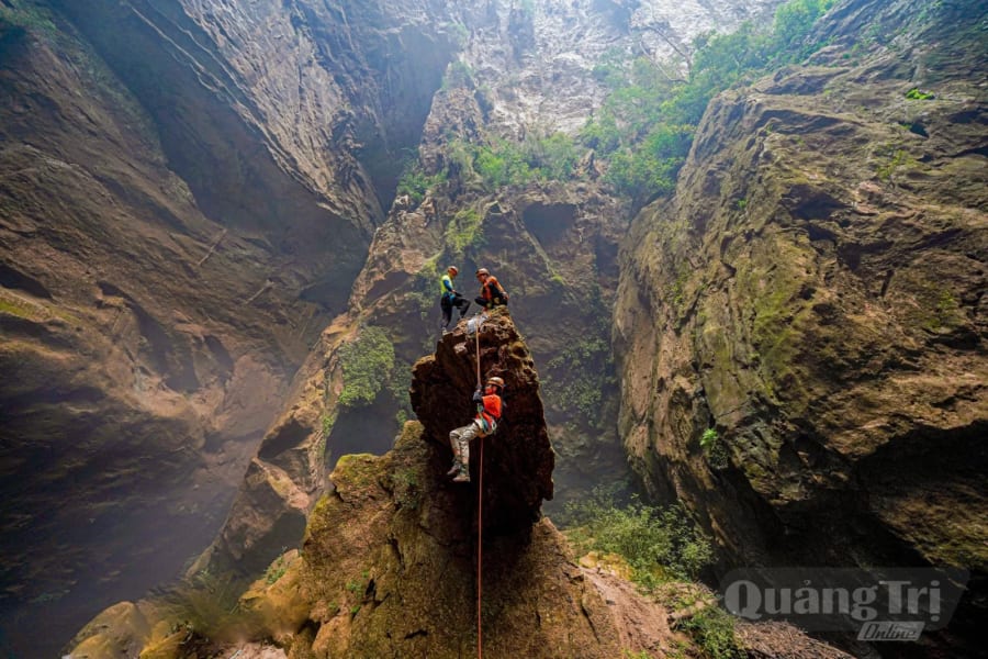 Khám phá hang động-một trong những thế mạnh nổi bật của du lịch Quảng Trị - Ảnh: Jungle Boss