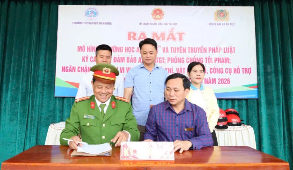 Xã Tà Rụt ra mắt mô hình Trường học an toàn và tuyên truyền pháp luật năm 2026 - Ảnh: H.T