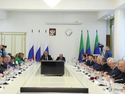 Заседание Правления Ассоциации «Совет муниципальных образований РД» состоялось в республиканском Доме дружбы