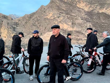 Делегация из Цунтинского района приняла участие в ифтаре у комплекса «Ахульго»