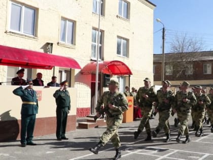 Энрик Муслимов принял участие во вручении Боевого знамени Росгвардии в Махачкале
