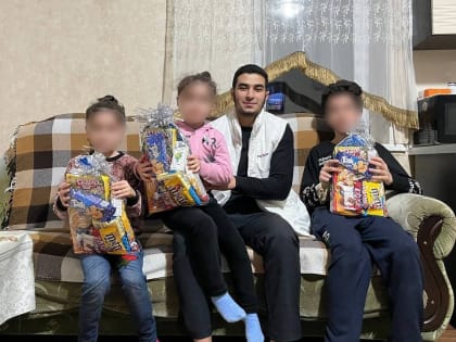 Дагестанские молодогвардейцы присоединились к федеральной акции «Новый год в каждый дом»