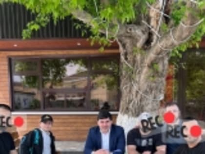 И.о. главы Новолакского района Сулейман Рамазанов встретился с желающими служить по контракту