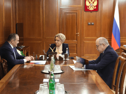 Состоялась встреча Валентины Матвиенко и Сергея Меликова