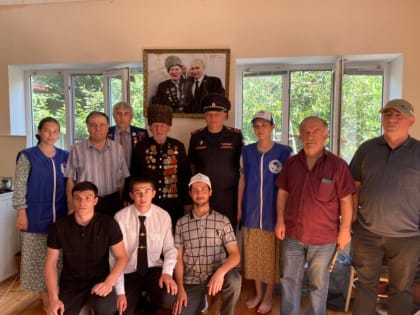 В Дагестане росгвардейцы навестили ветерана ВОВ