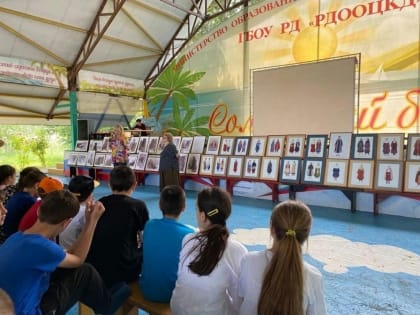 «Дагестанский аул» провел фотовыставки «Традиционный женский костюм народов Дагестана» и «Башни Кавказа. Дагестан»