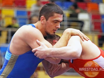 Возвращение тяжеловеса и кизлярские ножи чемпионам от блогера