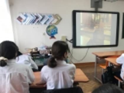 В школах Новолакского района прошло неурочное занятие из цикла «Разговоры о важном» на тему: «День защитника Отечества»