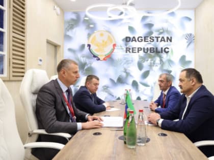 Сергей Меликов встретился с послом Республики Беларусь в России Дмитрием Крутым