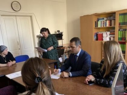 28 сентября 2023 г. состоялось заседание научного семинара, организованное кафедрой английского и русского языков