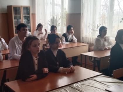 Беседы по венно-патриотическому и духовно-нравственному воспитанию молодежи прошли в школах Кизляра и Кизлярского района